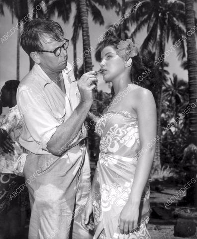 Debra Paget gets makeup touch behind the scenes 8b20-5707