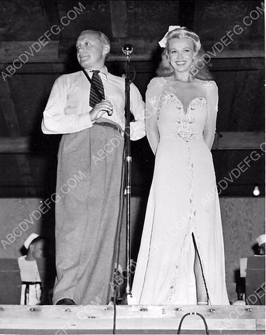 Jack Benny Carole Landis on stage 8b20-5934