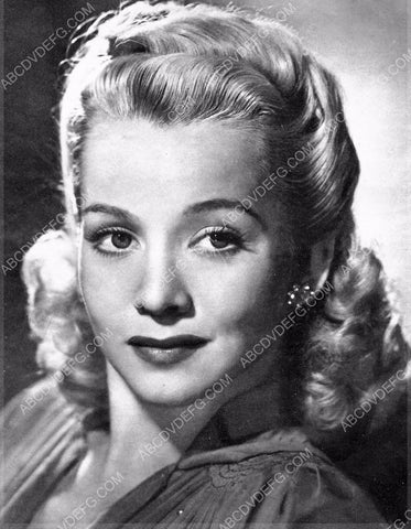 gorgeous Carole Landis portrait 8b20-5976