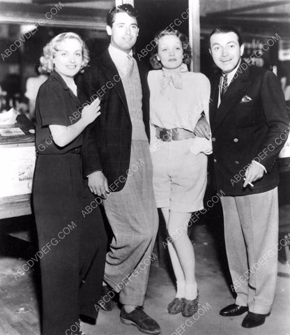 Carole Lombard Cary Grant at cool old time arcade 8b20-6154