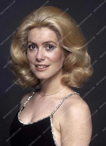 lovely Catherine Deneuve portrait 8b20-6212