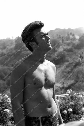 shirtless Clint Eastwood enjoys the sun 8b20-6335