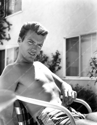 shirtless Clint Eastwood enjoys the sunshine 8b20-6340