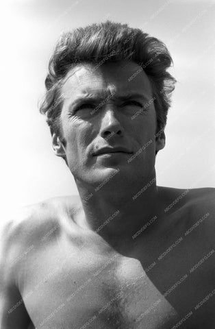 shirtless Clint Eastwood enjoys the sunshine 8b20-6341