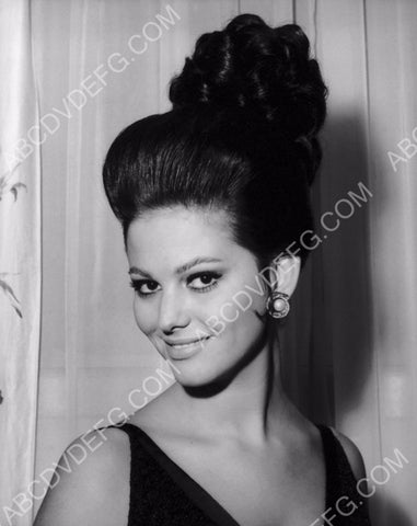 beautiful Claudia Cardinale portrait 8b20-6437