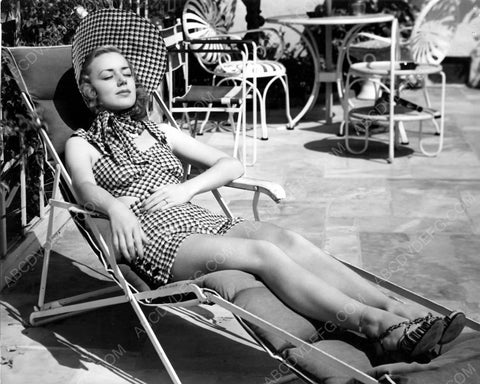 Anne Shirley on lounge chair getting some sun 8b20-6710