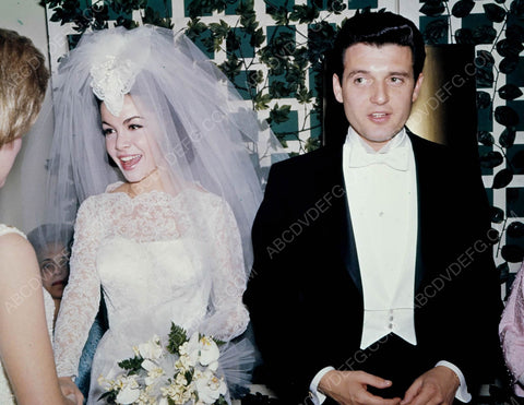 Annette Funicello in her bridal gown 8b20-6767