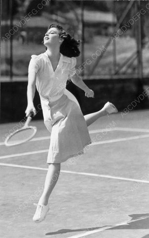 Ava Gardner smacking tha ball on the tennis court 8b20-6834