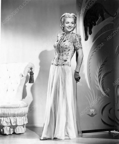 gorgeous Carole Landis fashion portrait 8b20-6839