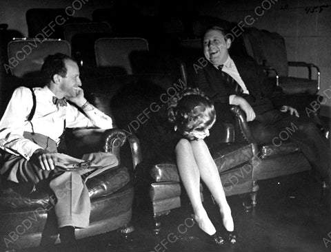 cool candid Charles Laughton in the screening room 8b20-6937