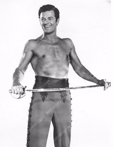 shirtless Cornel Wilde and his fencing sword 8b20-7115