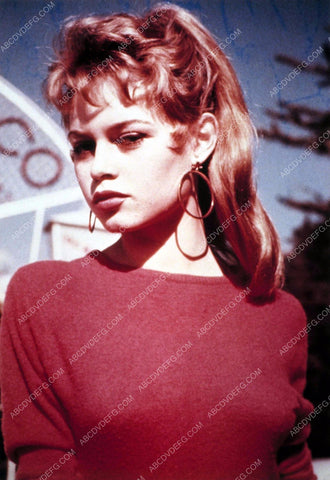 Brigitte Bardot outdoors pic 8b20-7186