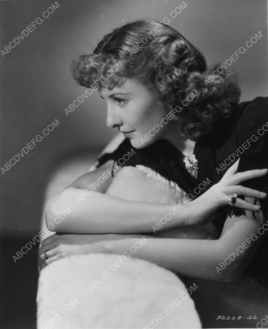 Barbara Stanwyck portrait 8b20-7212