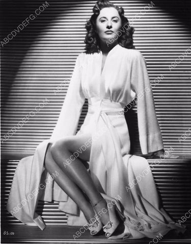 gorgeous Barbara Stanwyck fashion portrait 8b20-7216