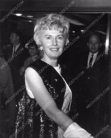 Barbara Stanwyck arrives at public event 8b20-7254