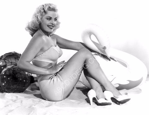 Cleo Moore sexy pinup with swan in the sand 8b20-7367