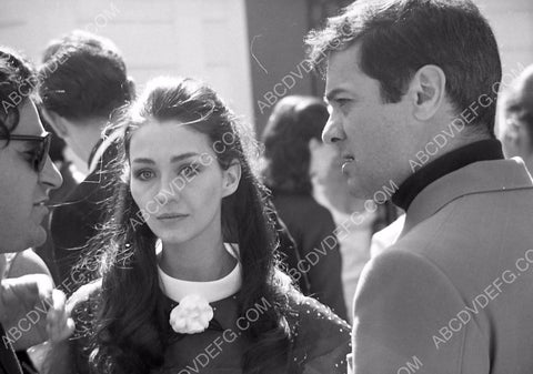 candid Christine Kaufman pic 8b20-7565