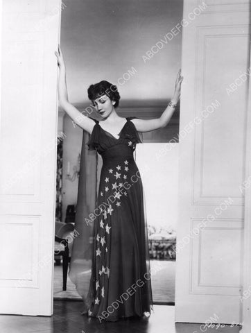 gorgeous Claudette Colbert in new cool fashion 8b20-7713