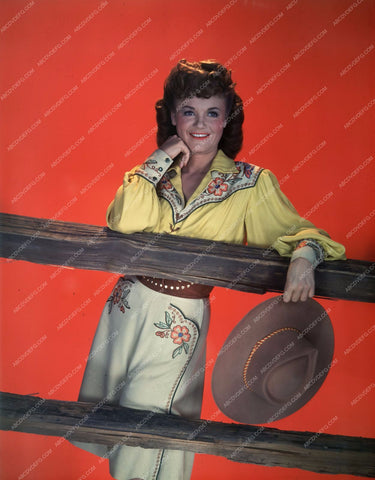 Dale Evans portrait 8b20-7835