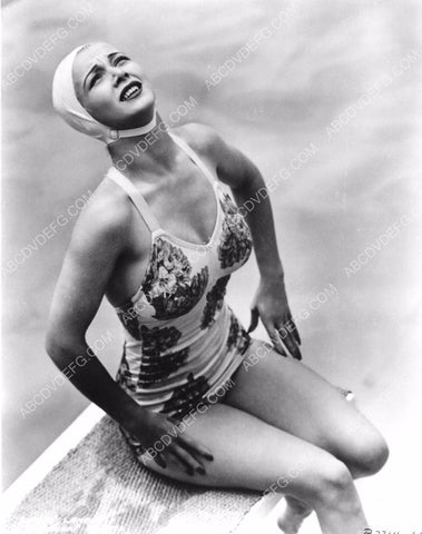 Carole Landis in her swimsuit 8b20-7884