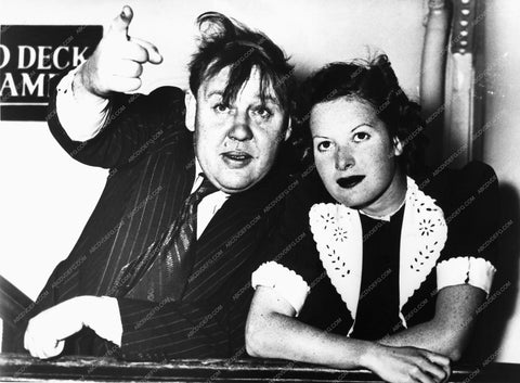 Charles Laughton Elsa Lanchester at ship rail 8b20-7899