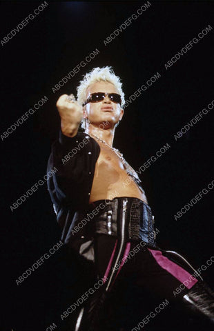 Billy Idol live on stage 8b20-7944