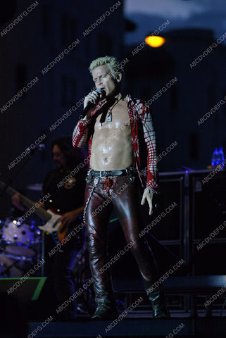 Billy Idol singing away 8b20-7952