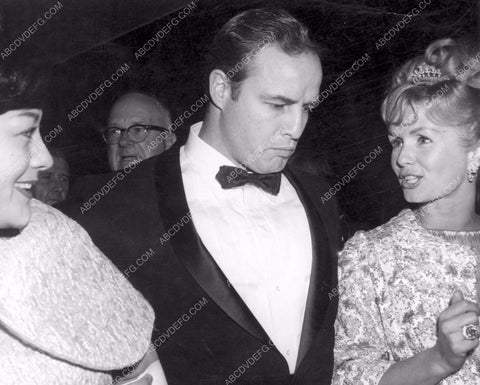 Marlon Brando Debbie Reynolds at Academy Awards 8b20-8151
