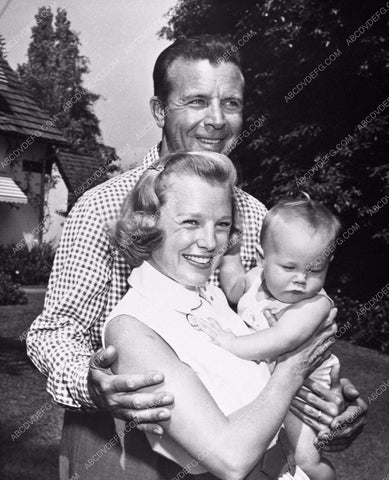 Dick Powell June Allyson and child at home 8b20-8242