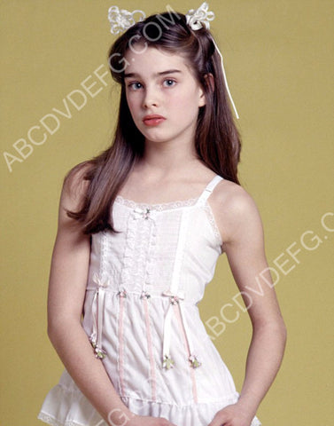 young Brooke Shields portrait 8b20-8445