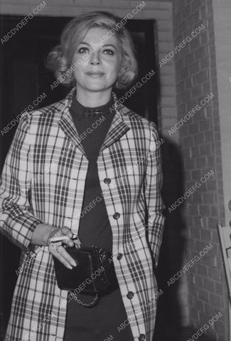 candid Barbara Bain out in public 8b20-8549