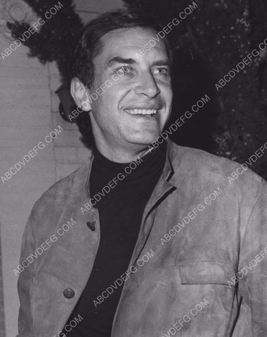 candid Martin Landau pic 8b20-8550
