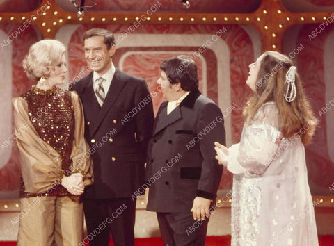 Barbara Bain Martin Landau Buddy Hackett Mama Cass 8b20-8559