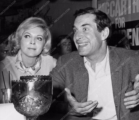 cool candid Barbara Bain Martin Landau 8b20-8577