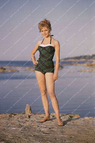 Brigitte Bardot a day at the beach 8b20-8653