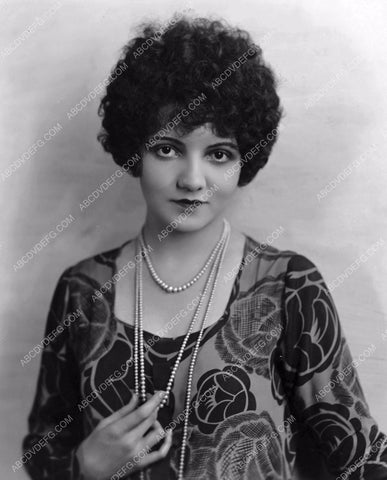 early Claudette Colbert portrait 8b20-8850