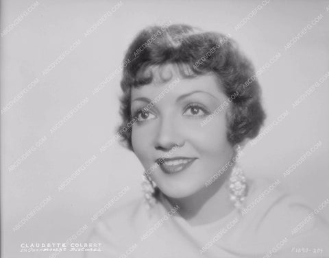 Claudette Colbert portrait 8b20-8860