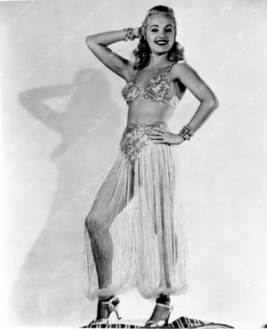 Betty Grable in sexy outfit 8b20-8950