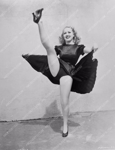 Betty Grable kicking up her heels 8b20-8953