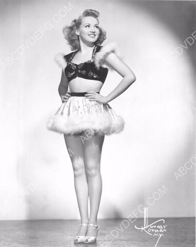 super cute Betty Grable pic 8b20-8962