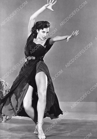 beautiful Cyd Charise doing some dance moves 8b20-9429