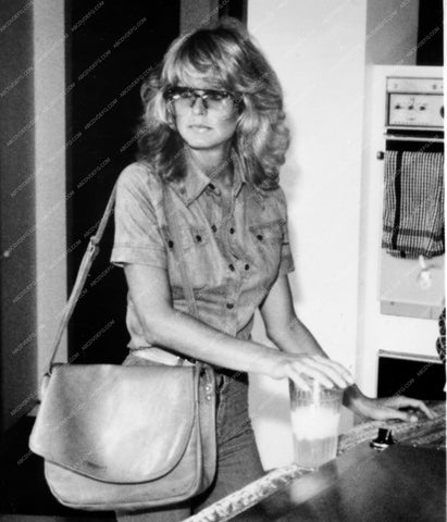 cool candid Farrah Fawcett 8b20-9561
