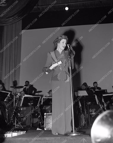 1946 Look Magazine Awards Greer Garson on stage lma1946-24