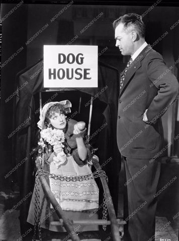 Jeanette MacDonald behind the scenes film Naughty Marietta naug810-11