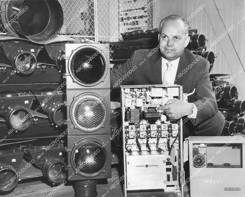 crp-024 S.S. Taylor displays traffic light inner workings radio tone receiver and other stuff crp-024
