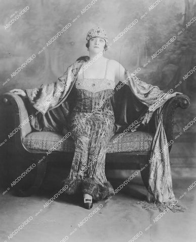 crp-00053 Dorothy Jardon at Loew's State Theater crp-00053