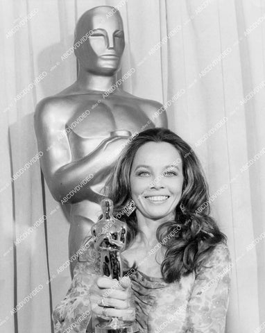crp-1018 beautiful Juliet Prowse on stage w her statue 43rd Academy Awards crp-1018