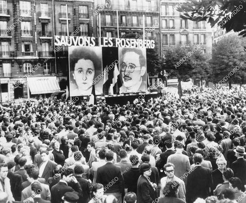 crp-1022 1953 protestors on behalf soviet spies Julius & Ethel Rosenberg crp-1022