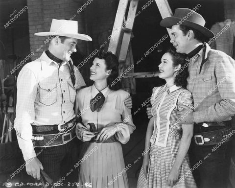 crp-10232 1942 photo Charles Starrett, Luana Walters, Gwen Kenyon, Russell Hayden film Lawless Plainsmen crp-10232