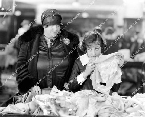 crp-10292 1927 Sally O'Neil & large woman in underwear department store silent film Becky crp-10292
